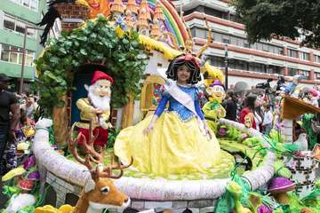 La comparsa Los Diamantes brilla en el desfile infantil del Carnaval capitalino (Foto TA)